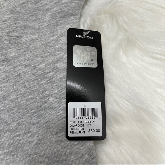 Women’s NWT NFL Raiders cropped sweatshirt - Picture 8 of 8